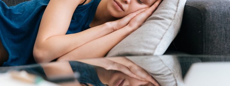 ¿Engorda dormir la siesta?